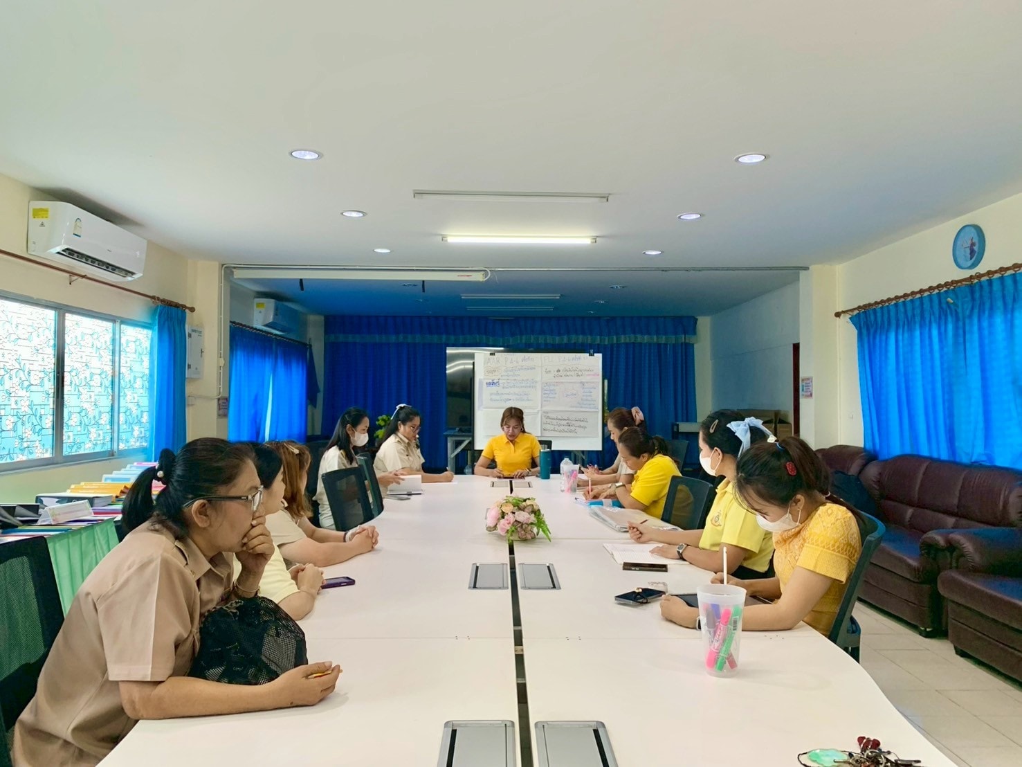 โรงเรียนบ้านพยูนประชุมคณะครูและบุคลากรวางแผนขับเคลื่อนโครงการและกิจกรรมเพื่อประโยชน์สูงสุดแก่นักเรียน